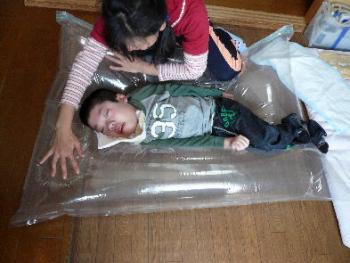 ファイル名: 20110308-1.jpg
ファイルサイズ: 17.9KB エアーマット