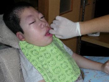 ファイル名: 20110602-1.jpg
ファイルサイズ: 15.1KB 歯科衛生士さんの訪問