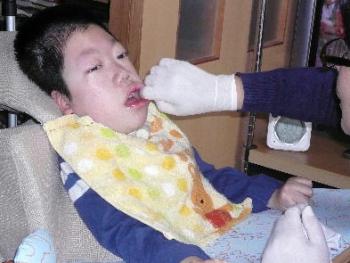 ファイル名: 20111222-1.jpg
ファイルサイズ: 17KB 「今から始まるぞ!」って気合が入るみたい。