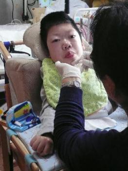 ファイル名: 20120105-1.jpg
ファイルサイズ: 16.9KB 今年も歯磨きしっかりしていこうね!