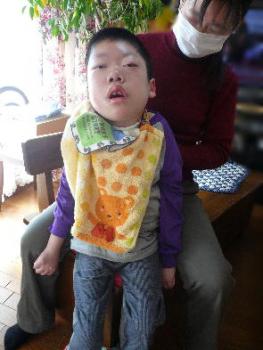 ファイル名: 20120126-2.jpg
ファイルサイズ: 16.6KB ちょっと眠そうな顔をしていたけど
