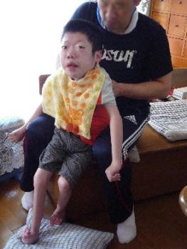 ファイル名: 20120907-1.jpg
ファイルサイズ: 15.7KB リラックスしてきたみたい