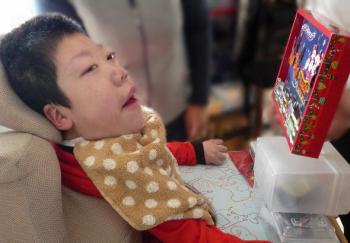 ファイル名: 20121213-1.jpg
ファイルサイズ: 43.2KB
→クリックで元のサイズを表示 クリスマスカードを見せてもらった