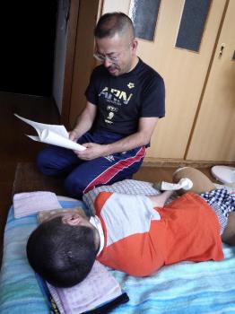 ファイル名: 20130718-2.jpg
ファイルサイズ: 78.6KB
→クリックで元のサイズを表示 通知表を読んでもらった