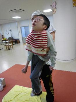 ファイル名: 20131225-04.jpg
ファイルサイズ: 55.9KB
→クリックで元のサイズを表示 結構ハードな動きがあったりする
