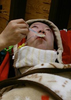ファイル名: 20140119-02.jpg
ファイルサイズ: 67.6KB
→クリックで元のサイズを表示 創太もアイスを食べたよ