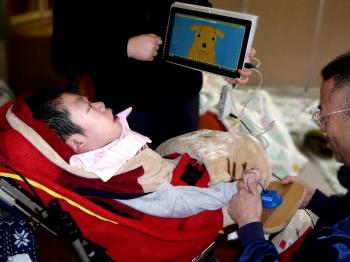 ファイル名: 20140206-02.jpg
ファイルサイズ: 77.1KB
→クリックで元のサイズを表示 iPadを使ったスイッチ操作のお勉強