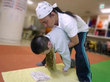 毎回四つん這いの姿勢をするけど、どんな姿勢でも、それほどビックリしなくなったな。