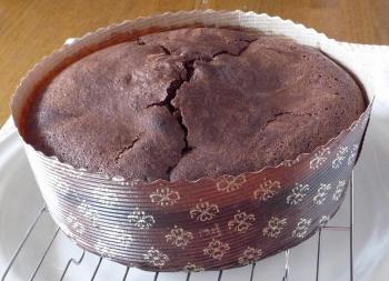 チョコケーキを焼いた。（なかなか良い出来に仕上がった。）