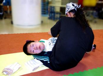 ファイル名: 20140716-01.jpg
ファイルサイズ: 51.5KB
→クリックで元のサイズを表示 「だいぶ効いてますよ~ ちょっとキツいです!」って表情をしていた。