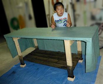 父ちゃんと健太は、ばあちゃん家で作業用の机を作ったそうだ。