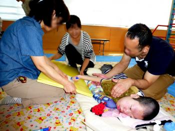 ファイル名: 20140927-01.jpg
ファイルサイズ: 99.5KB
→クリックで元のサイズを表示 マジックで創太が頑張って描いた絵をバッジにして貰った