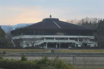 選挙の開票会場（寒かった！）