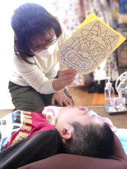 ファイル名: 20150116-03.jpg
ファイルサイズ: 72.2KB
→クリックで元のサイズを表示 しっかり見ていたのは怖い顔の鬼だった。