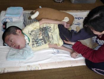 ファイル名: 20150501-01.jpg
ファイルサイズ: 77.7KB
→クリックで元のサイズを表示 創太の身体は緊張も緩みリラックス。