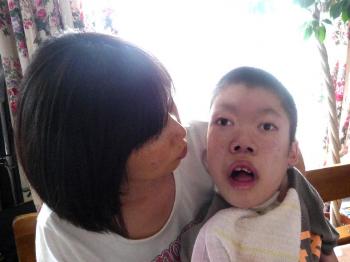 ファイル名: 20150504-03.jpg
ファイルサイズ: 63.6KB
→クリックで元のサイズを表示 「創ちゃん、かわいいなぁ~」