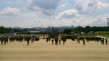 ファイル名: 20150524-03.jpg
ファイルサイズ: 1005.9KB
→クリックで元のサイズを表示 大久保駐屯地創立58周年・第4施設団創隊54周年記念行事