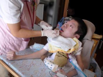 口腔ケアの後は眠くなる事が多いけど、今日は全然平気そうで余裕の表情だった