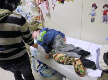 ファイル名: 20160220-01.jpg
ファイルサイズ: 70.6KB
→クリックで元のサイズを表示 気切カニューレの交換とカメラで診て貰った