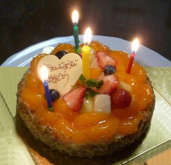 ファイル名: 20161106-05.jpg
ファイルサイズ: 85.4KB
→クリックで元のサイズを表示 ケーキも美味しかった