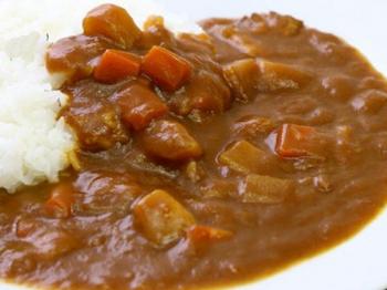 姉ちゃんにカレーを頼んでたので帰った頃には出来ていた（イメージ）