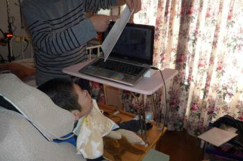 ファイル名: 20171220-01.jpg
ファイルサイズ: 93.7KB
→クリックで元のサイズを表示 通知表を読んで貰いながら、2学期の振り返りをした。
